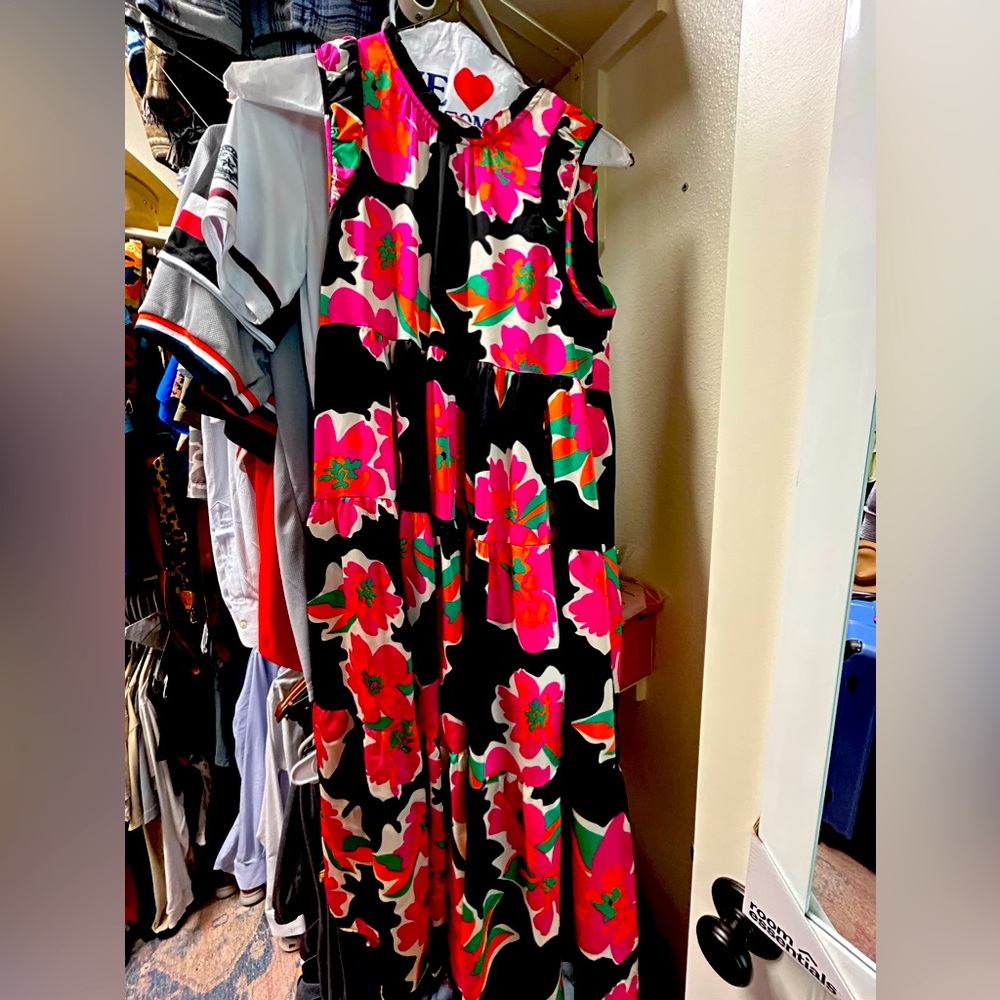 Women’s sleeveless maxi dress